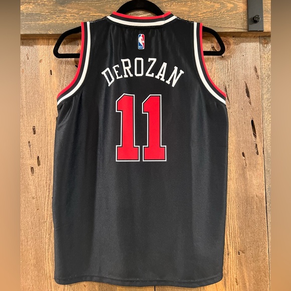 NBA Chicago Bulls DeRozan Basketball Jersey Large Youth - Picture 5 of 6